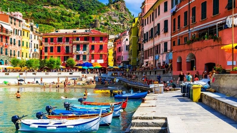 Tàu Cinque Terre
