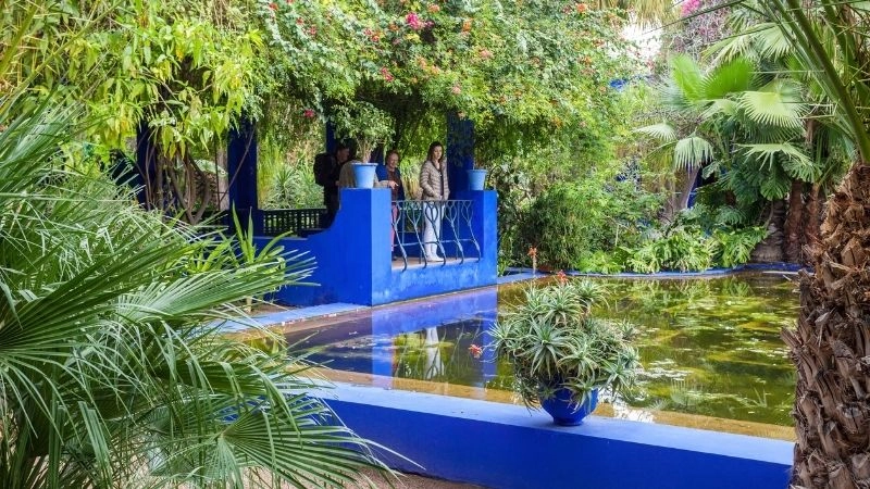 Thiết kế Yves Saint Laurent