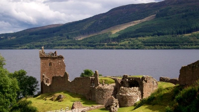 Khám phá văn hóa và truyền thuyết quanh hồ Loch Ness