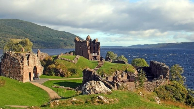 Lâu đài Urquhart
