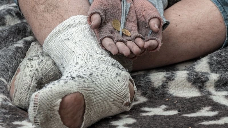 Tại sao nghèo đói tồn tại