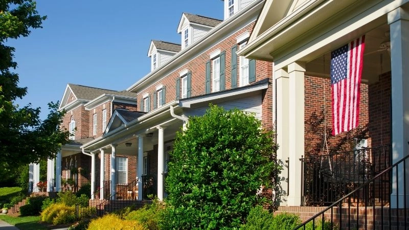 Nhà ở châu Mỹ là gì