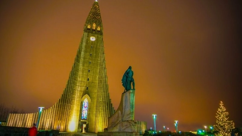 Hallgrímskirkja là nhà thờ biểu tượng ở Reykjavik