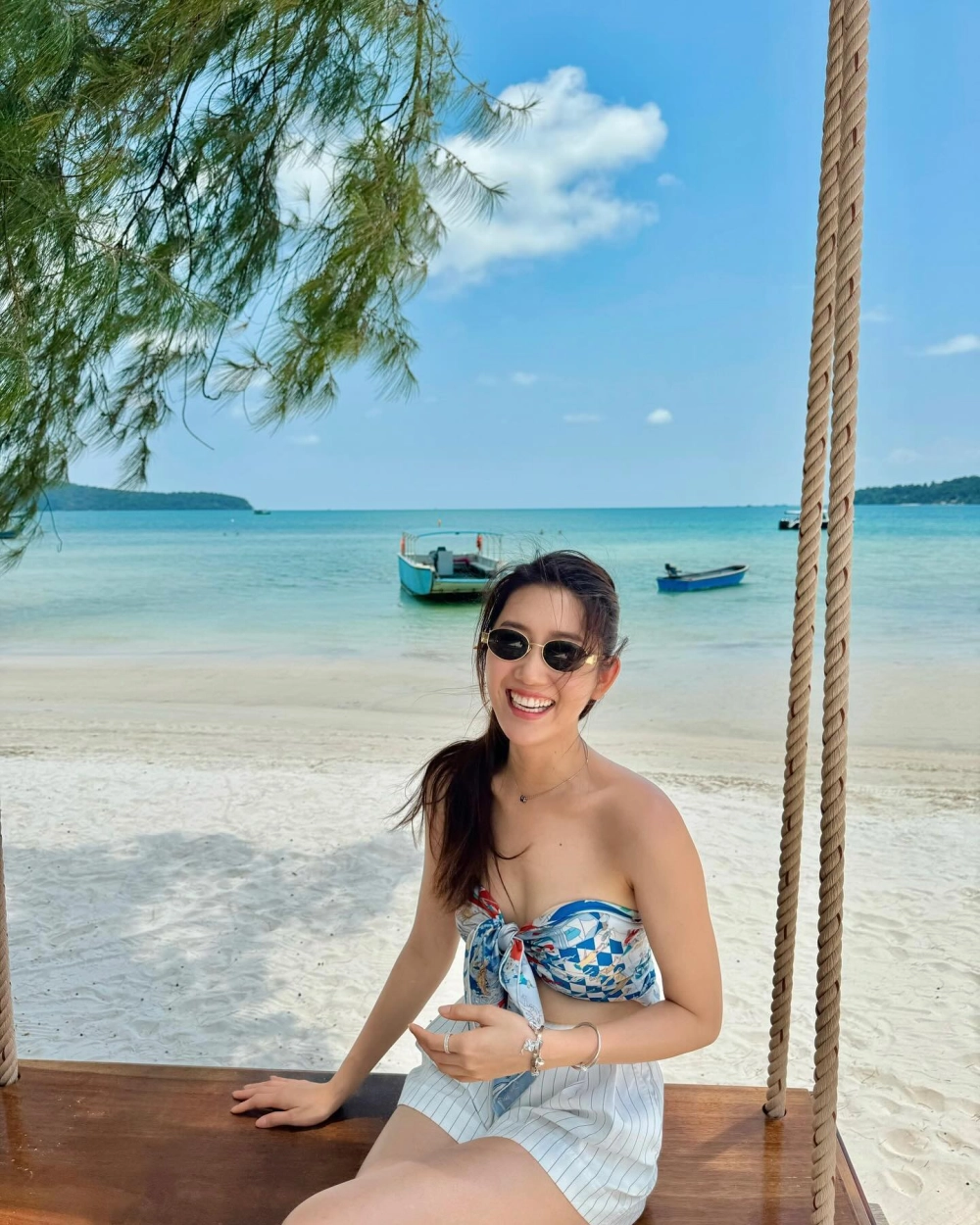 Anh gái đẹp bikini toát lên vẻ đẹp gợi cảm bốc lửa đầy sức hút.