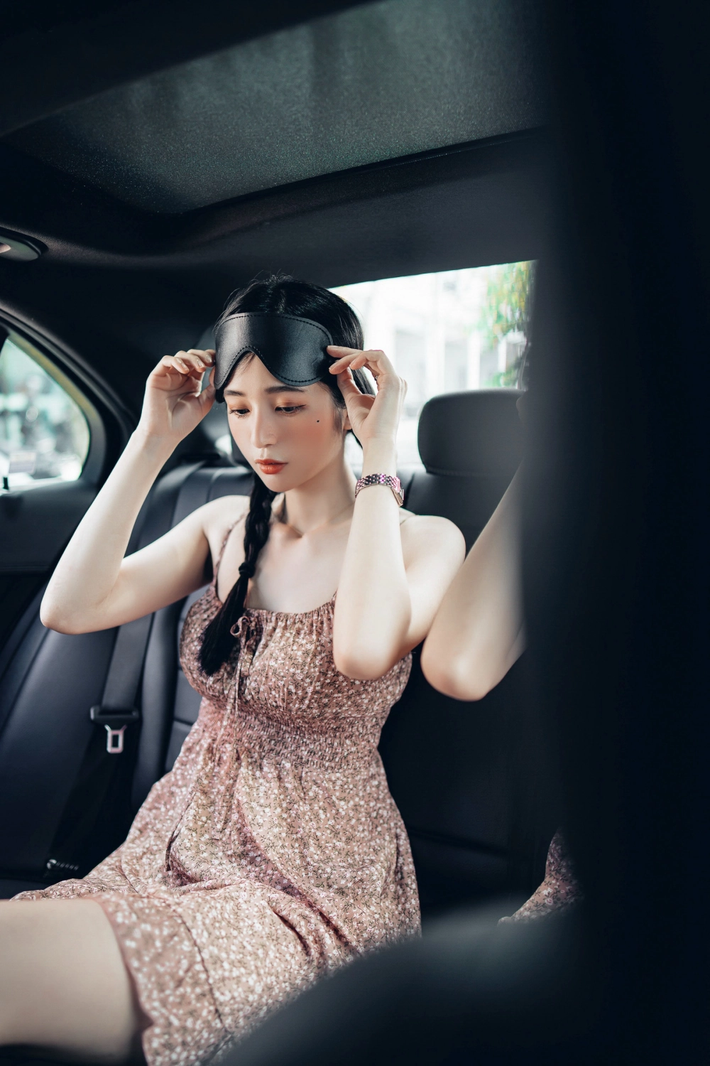 Ảnh gái xinh vú to sexy mang nét đẹp sexy bốc lửa cực kỳ mê hoặc.