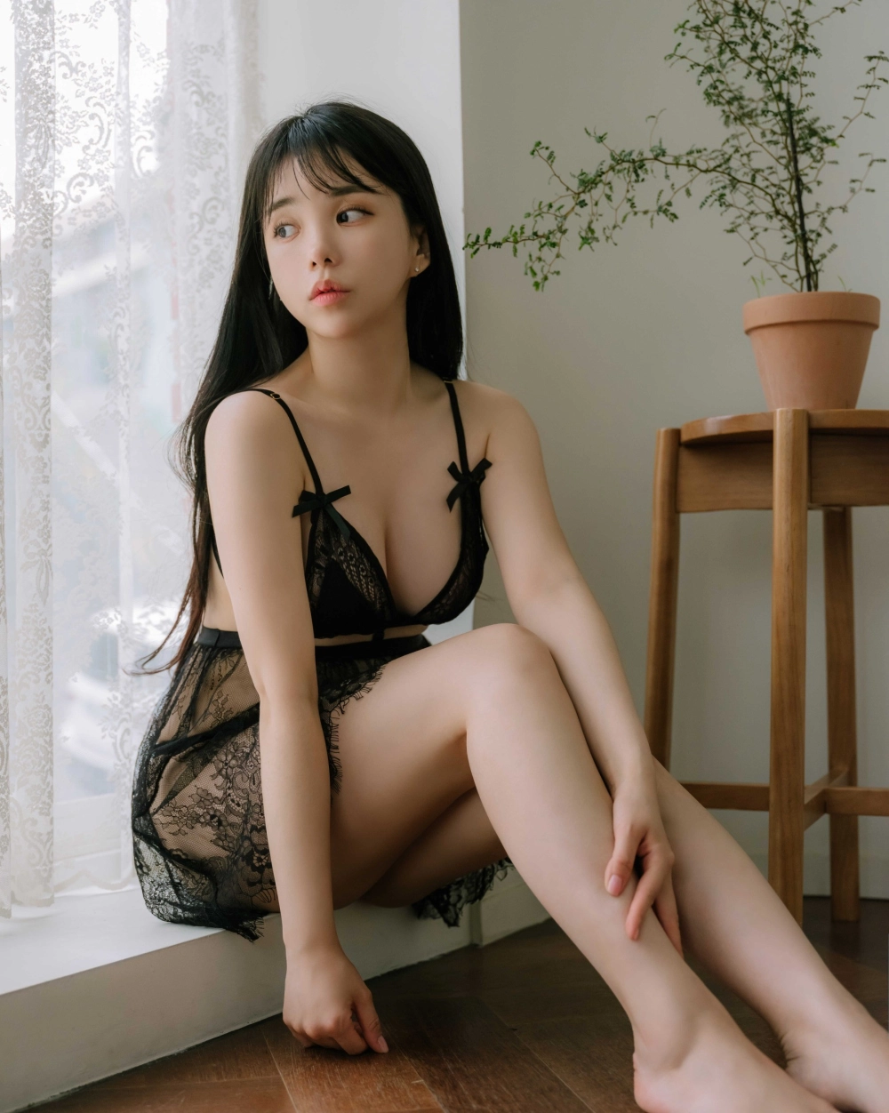 Ảnh gái xinh cute mặc bikini mang nét đẹp gợi cảm trẻ trung thu hút.