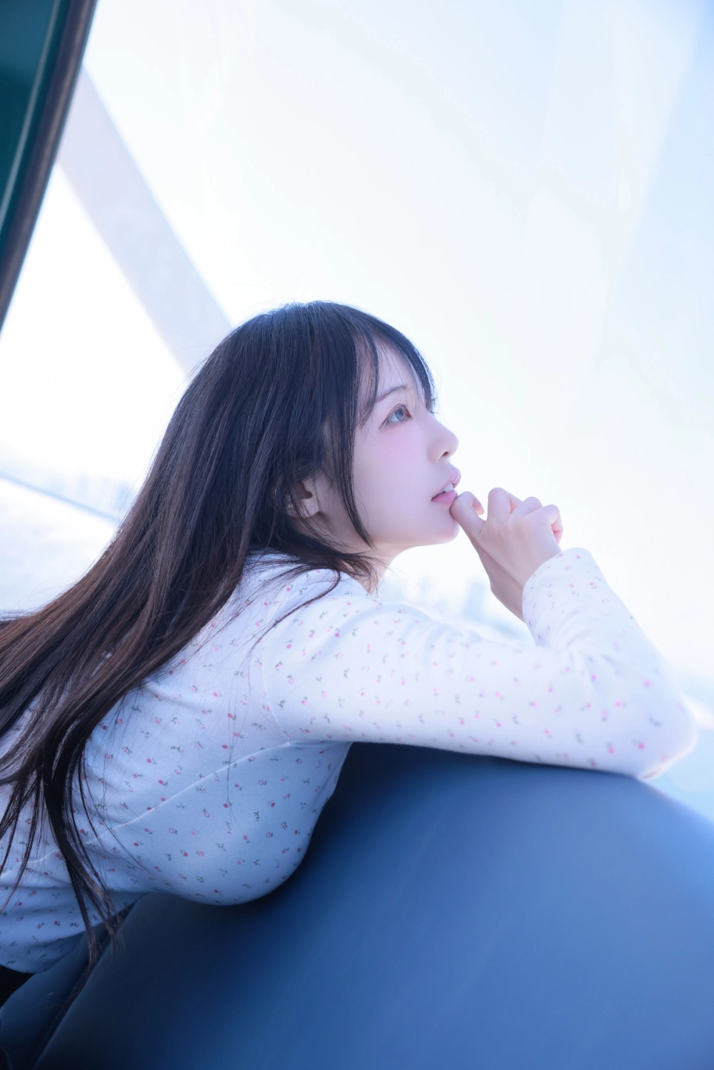 Ảnh gái xinh mặc sexy toát lên vẻ đẹp gợi cảm bốc lửa đầy sức hút.