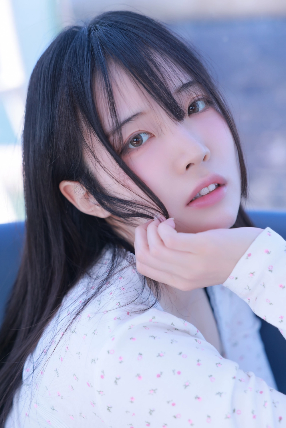 Ảnh gái châu Âu sexy mang nét đẹp gợi cảm quyến rũ đầy mê hoặc.