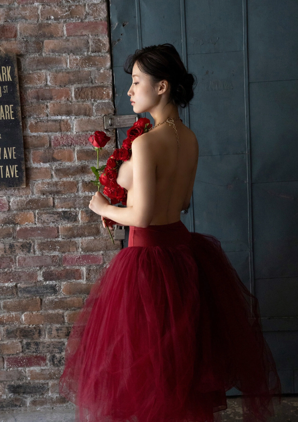 Gái xinh vú to mang nét đẹp sexy bốc lửa cực kỳ thu hút ánh nhìn.