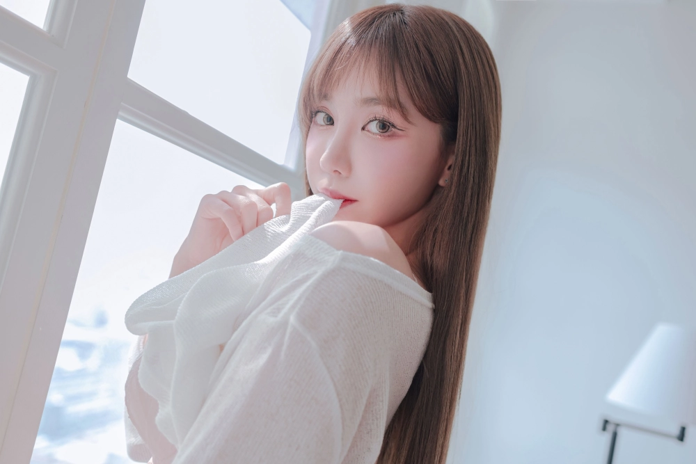 Gái xinh vú to bikini toát lên vẻ đẹp gợi cảm quyến rũ đầy sức hút.