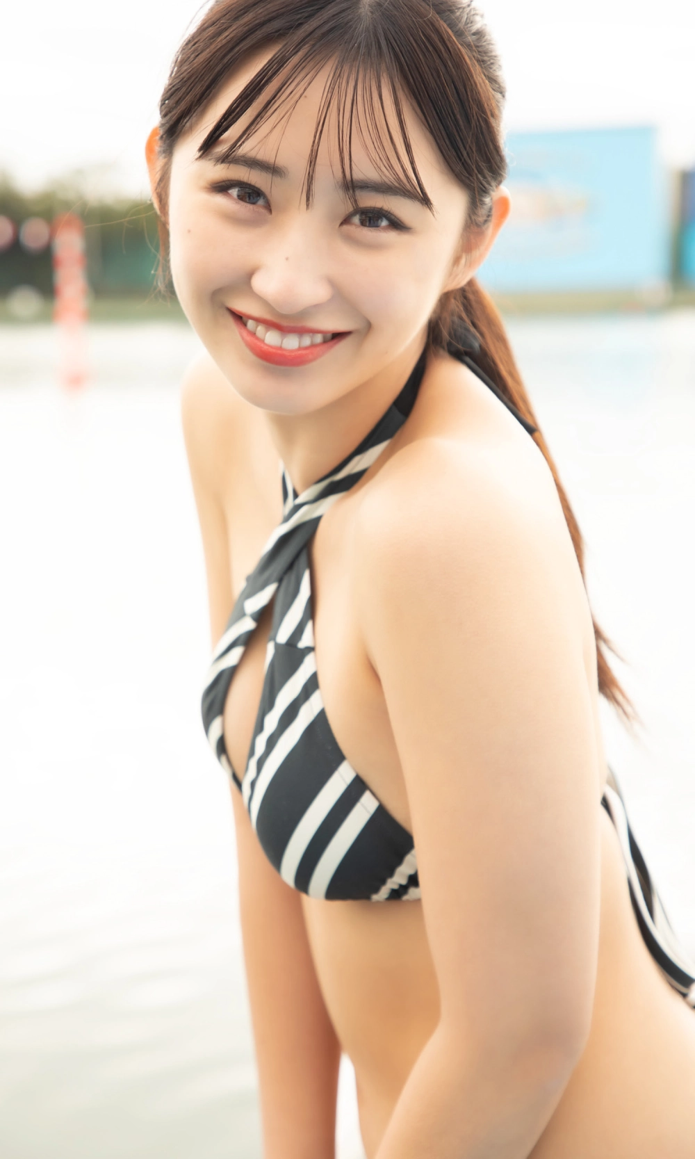 Bóp vú em gái xinh thể hiện nét đẹp gợi cảm quyến rũ đầy thu hút.