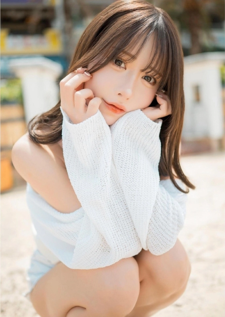 Sex gái xinh trắng vú to mang nét đẹp gợi cảm quyến rũ đầy mê hoặc.