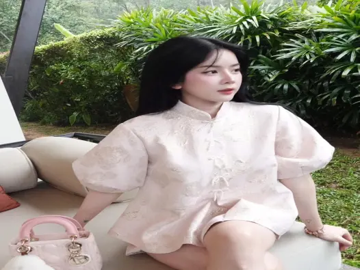 Visual hoàn hảo giúp DJ Mie ghi dấu ấn mạnh mẽ cuốn hút