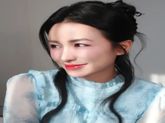 DJ Trang Moon xuất hiện với hình ảnh trẻ trung và nổi bật