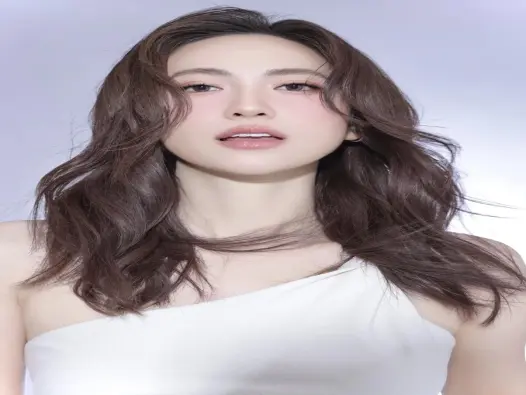 Phương Anh Đào chạm đỉnh nhan sắc trong bộ ảnh sang trọng mới