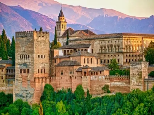 Vẻ đẹp Alhambra biểu tượng lịch sử ở thành phố Granada