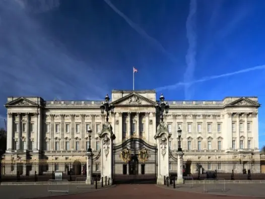 Khám phá Buckingham Palace điểm đến biểu tượng tại London