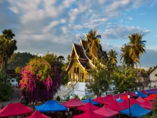 Luang Prabang khám phá thành phố cổ và cảnh quan tuyệt đẹp