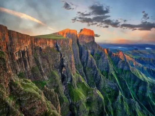 Núi Drakensberg kho báu thiên nhiên và văn hóa châu Phi