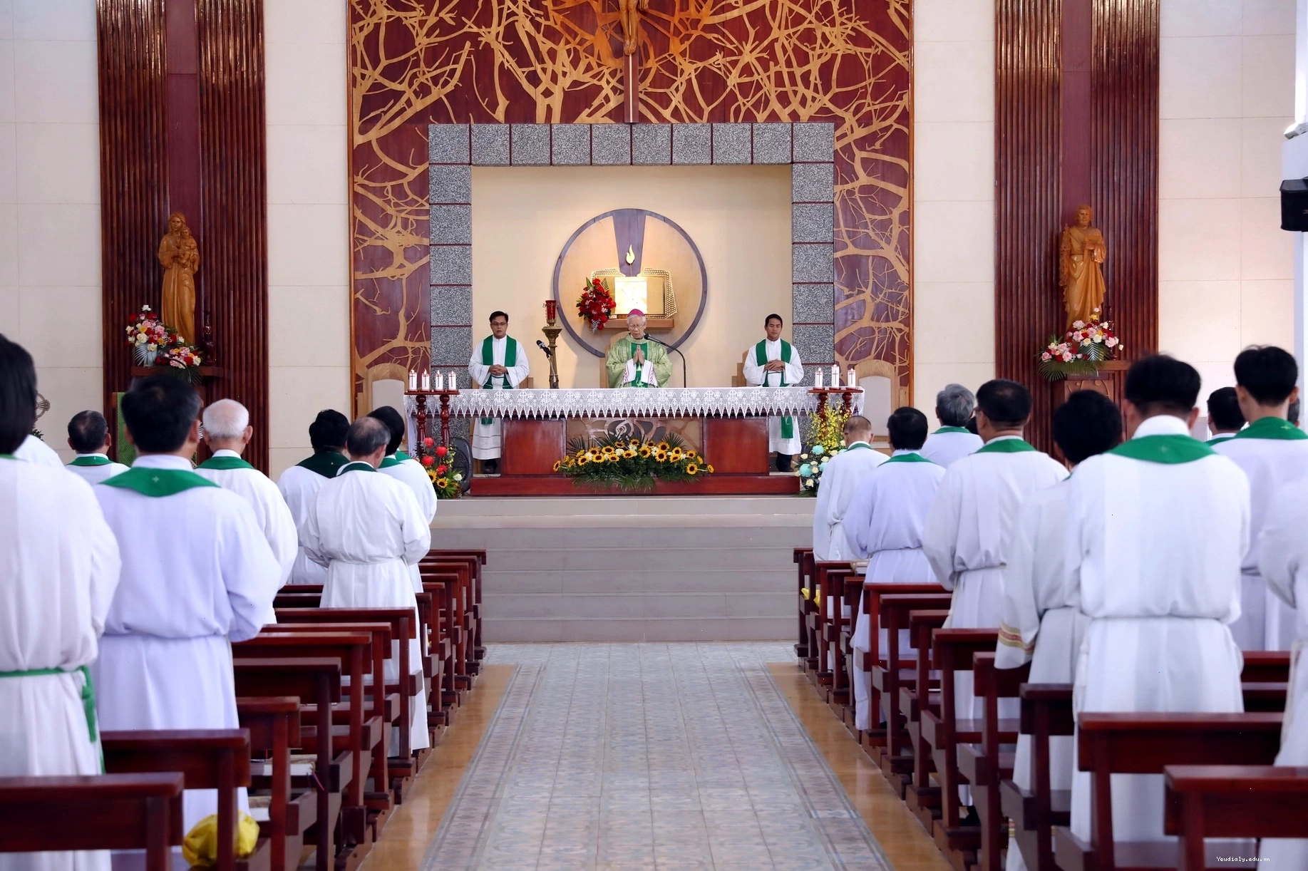 Các linh mục vùng Gia Lai (Bình Định cũ) tĩnh tâm tháng 06/2026