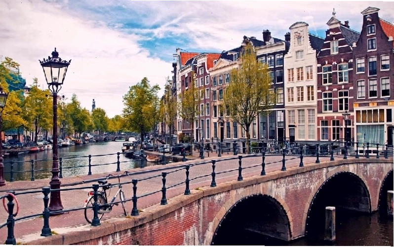 Cảng Nyhavn rực rỡ sắc màu ở Copenhagen