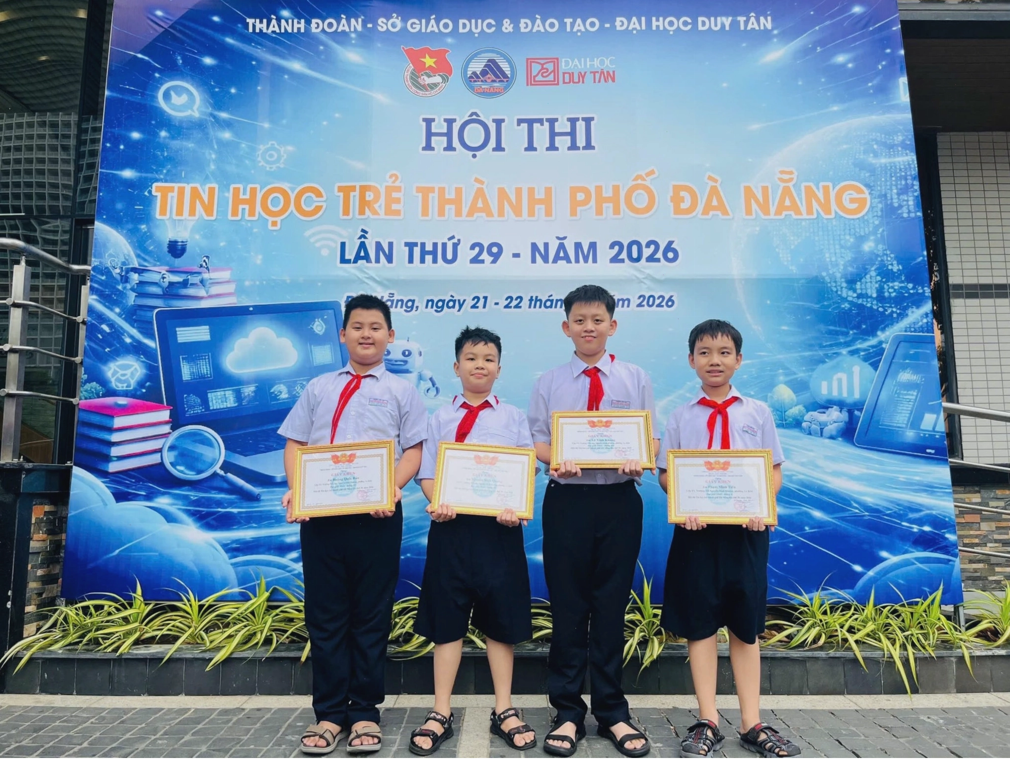 Cảnh quan mùa đông ở Sa Pa với tuyết rơi, minh họa cho vùng có khí hậu ôn đới