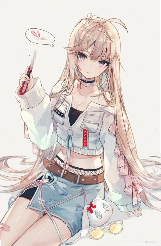 Cô gái anime mạnh mẽ với trang phục chiến binh