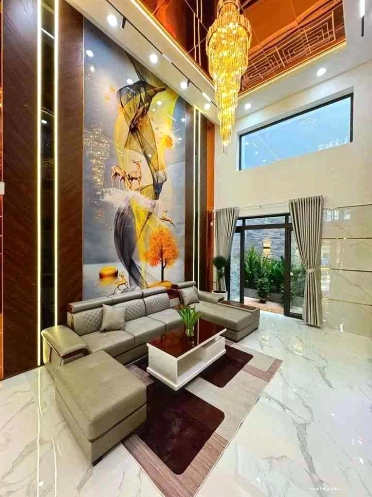 Dòng sông uốn lượn trong một thung lũng xanh tươi