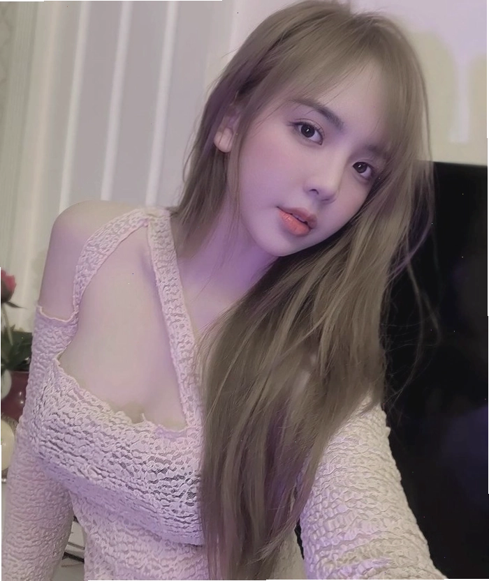 Gái xinh Việt Nam cute với phong thái nhẹ nhàng