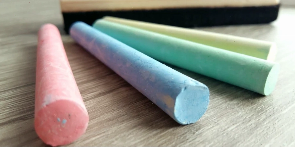 Gia đình vui vẻ bên nhau với các câu đố