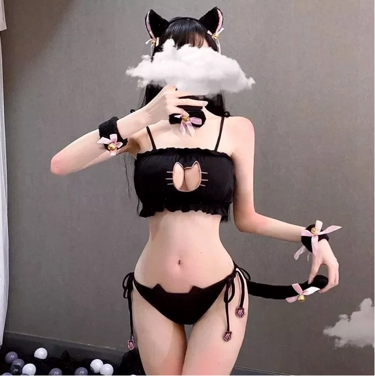 Tạo dáng quyến rũ trong ảnh cosplay anime