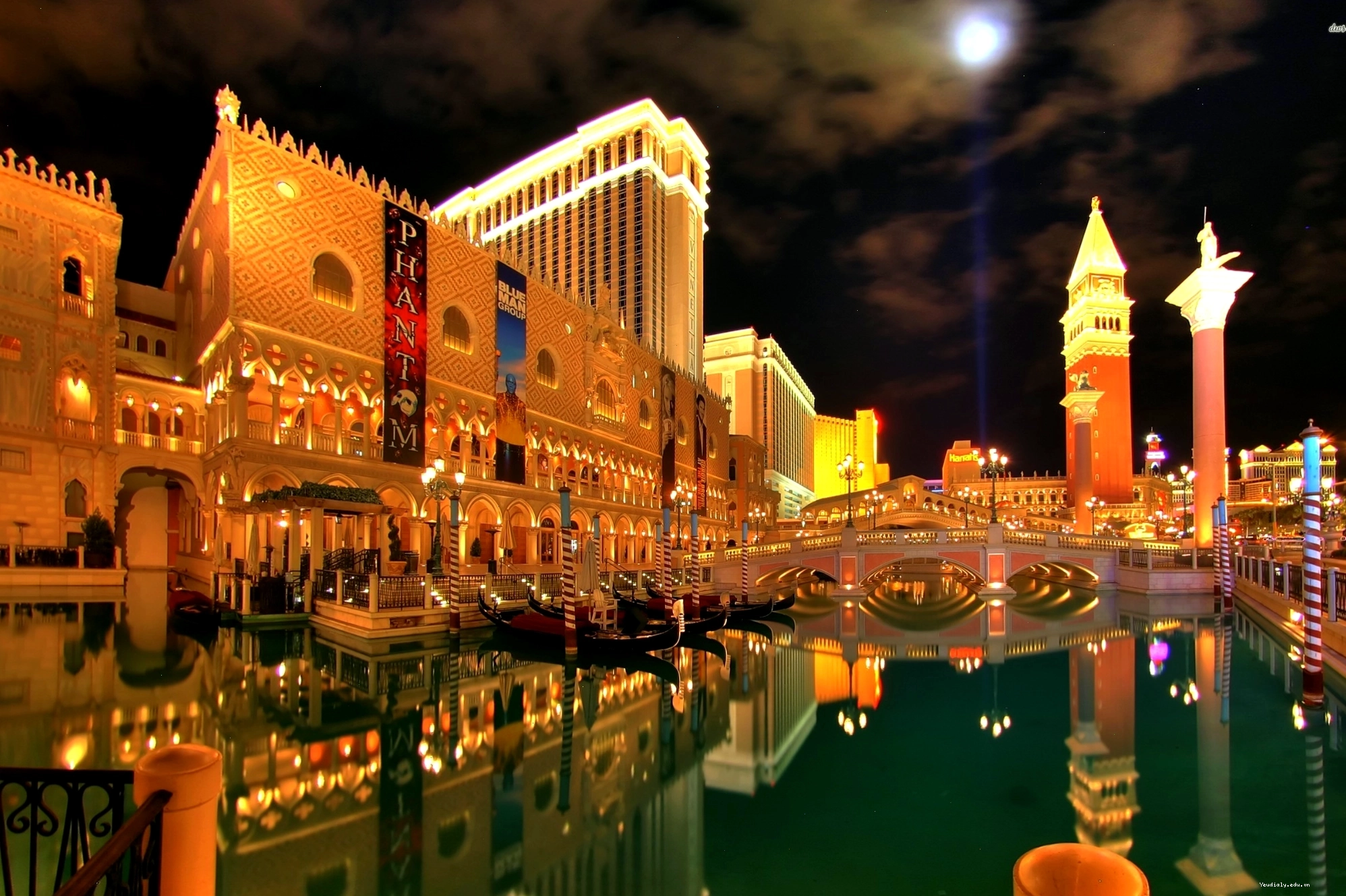 Thành phố Las Vegas rực rỡ ánh đèn