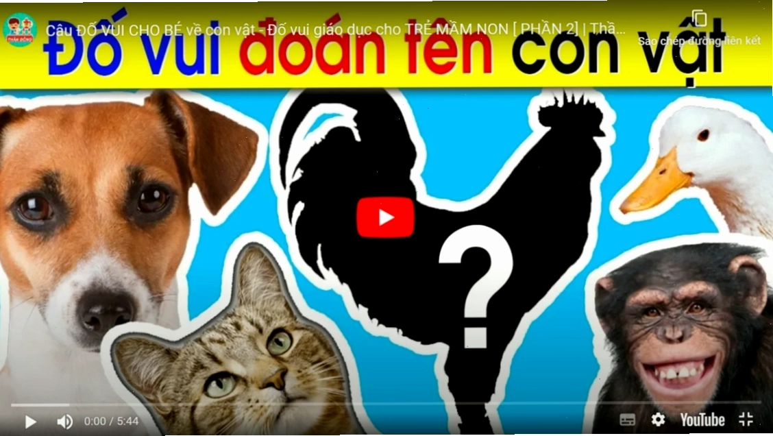 Trẻ em đang hào hứng tham gia trò chơi đố vui