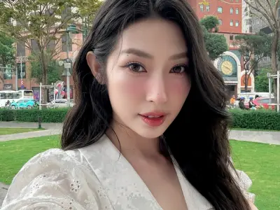 Tạo hình mới lạ khiến Khổng Tú Quỳnh chiếm trọn spotlight mạng xã hội