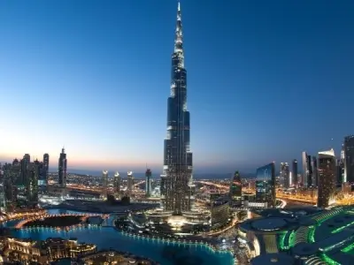 Burj Khalifa tòa tháp chọc trời biểu tượng của Dubai