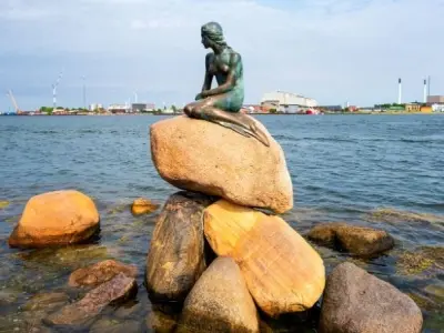 Khám phá Copenhagen Little Mermaid biểu tượng Đan Mạch