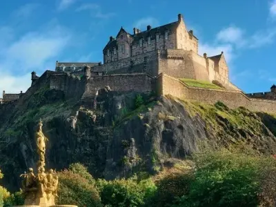 Hành trình tìm hiểu Edinburgh Castle lâu đài huyền thoại