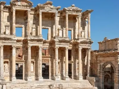 Khám phá Ephesus di sản thế giới với lịch sử hàng ngàn năm