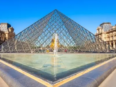 Khám phá Louvre Museum bảo tàng nghệ thuật lớn nhất Paris