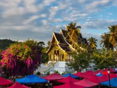 Luang Prabang khám phá thành phố cổ và cảnh quan tuyệt đẹp