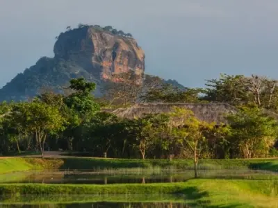 Sigiriya thu hút du khách với cảnh quan thiên nhiên kỳ vĩ