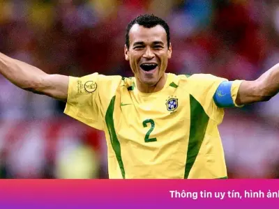 Hành trình của Cafu và nghệ thuật định nghĩa lại vị trí hậu vệ phải