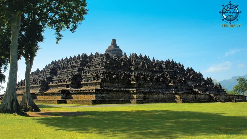 den-borobudur 